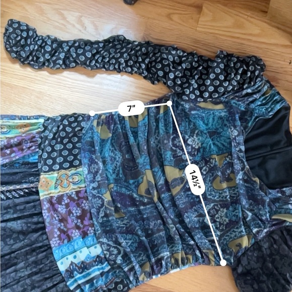 Dress - Picture 4 of 4